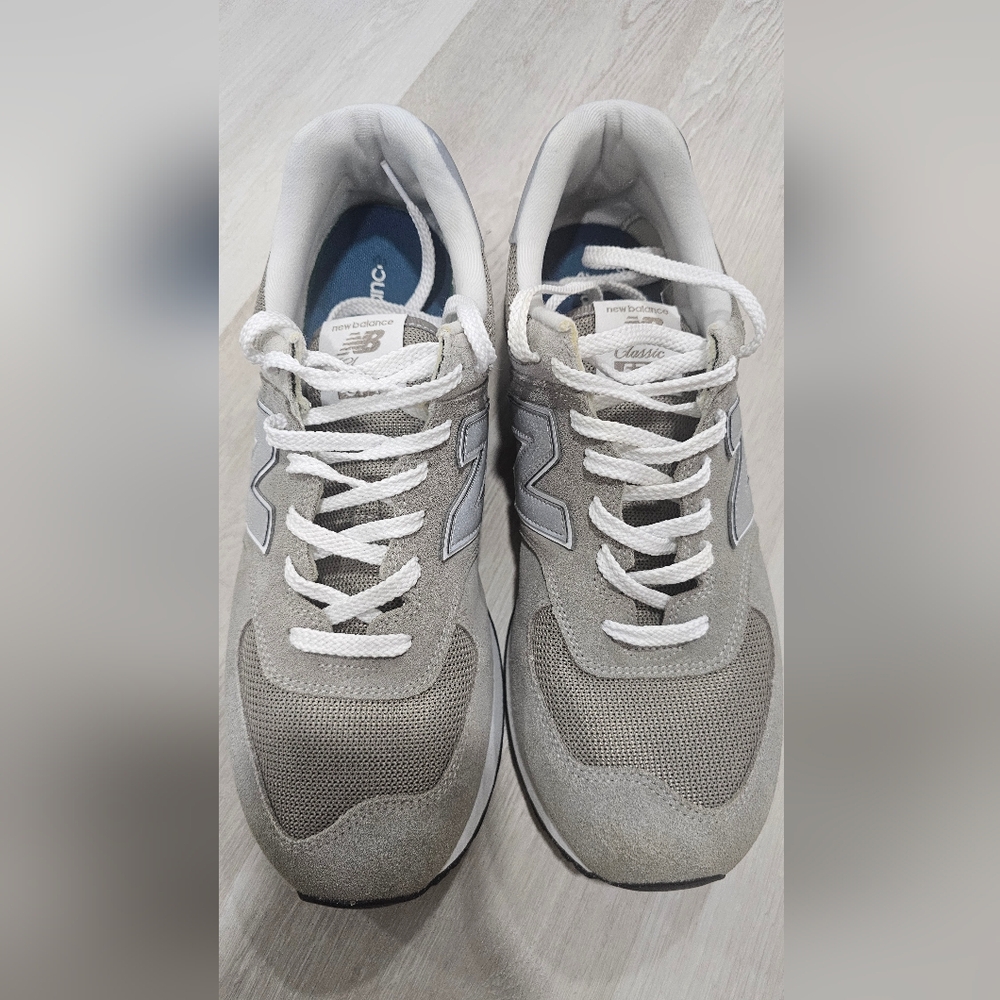 New Balance 574 Classic Sneakers Men’s Size 12 Gray Suede Mesh Used